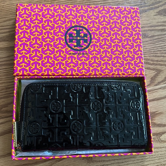 Tory Burch Patent Leather Wallet - Picture 7 of 8